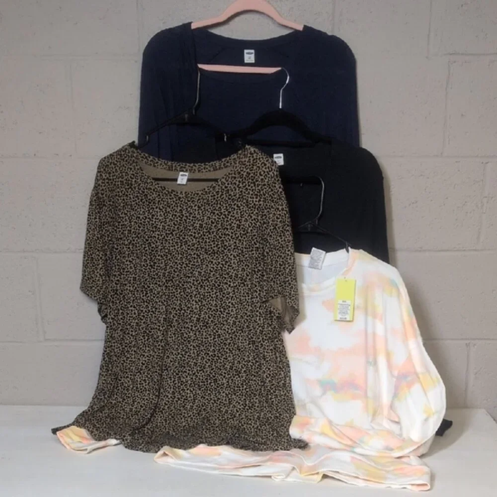 Women's Bundle of Casual Tops, Size XXL, New & NWOT - Picture 1 of 8